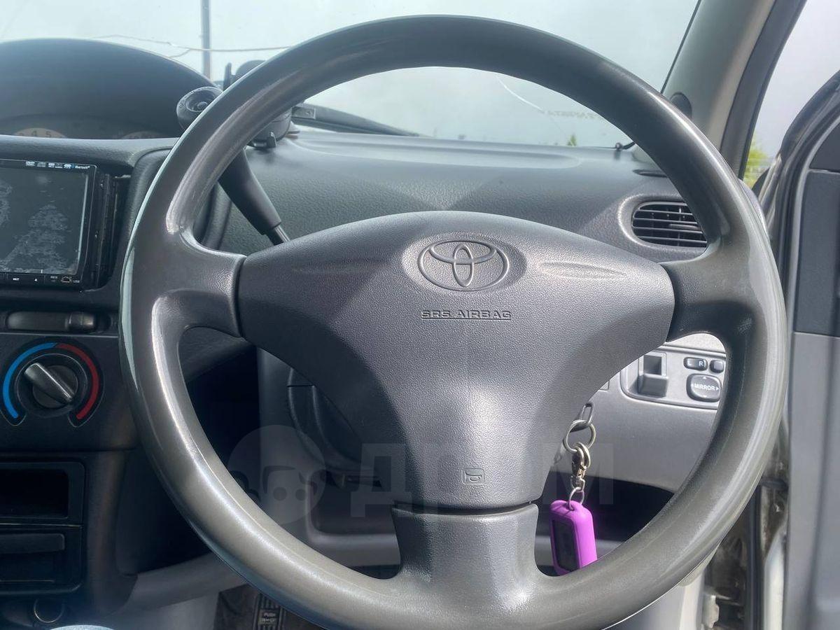 Toyota Funcargo, 2002 — изображение 12