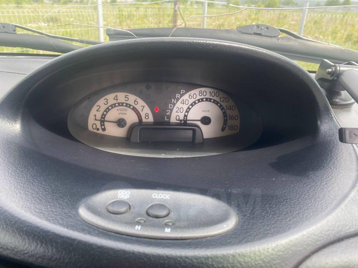 Toyota Funcargo, 2002 — изображение 13